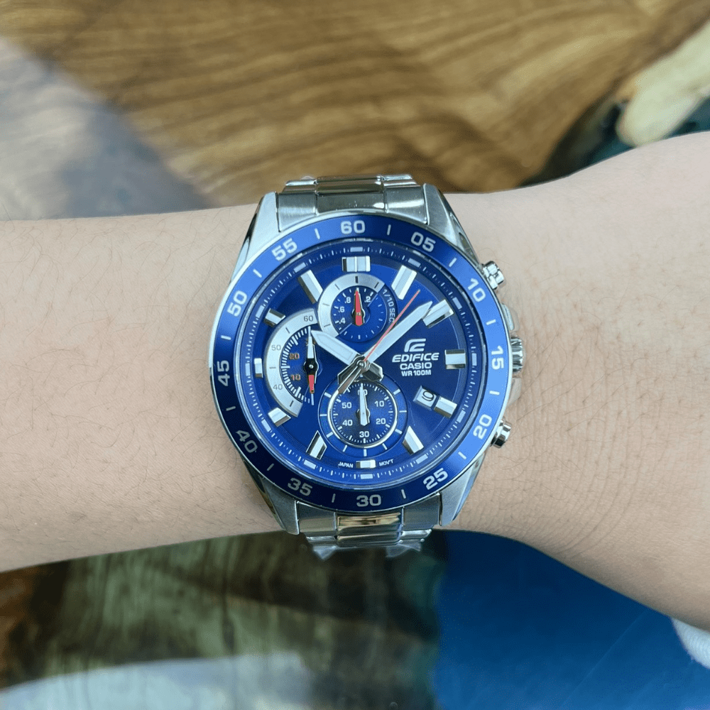 Reloj Casio Edifice EFV-550D-2AVUDF Cronógrafo Acero Plateado Azul Hombre2