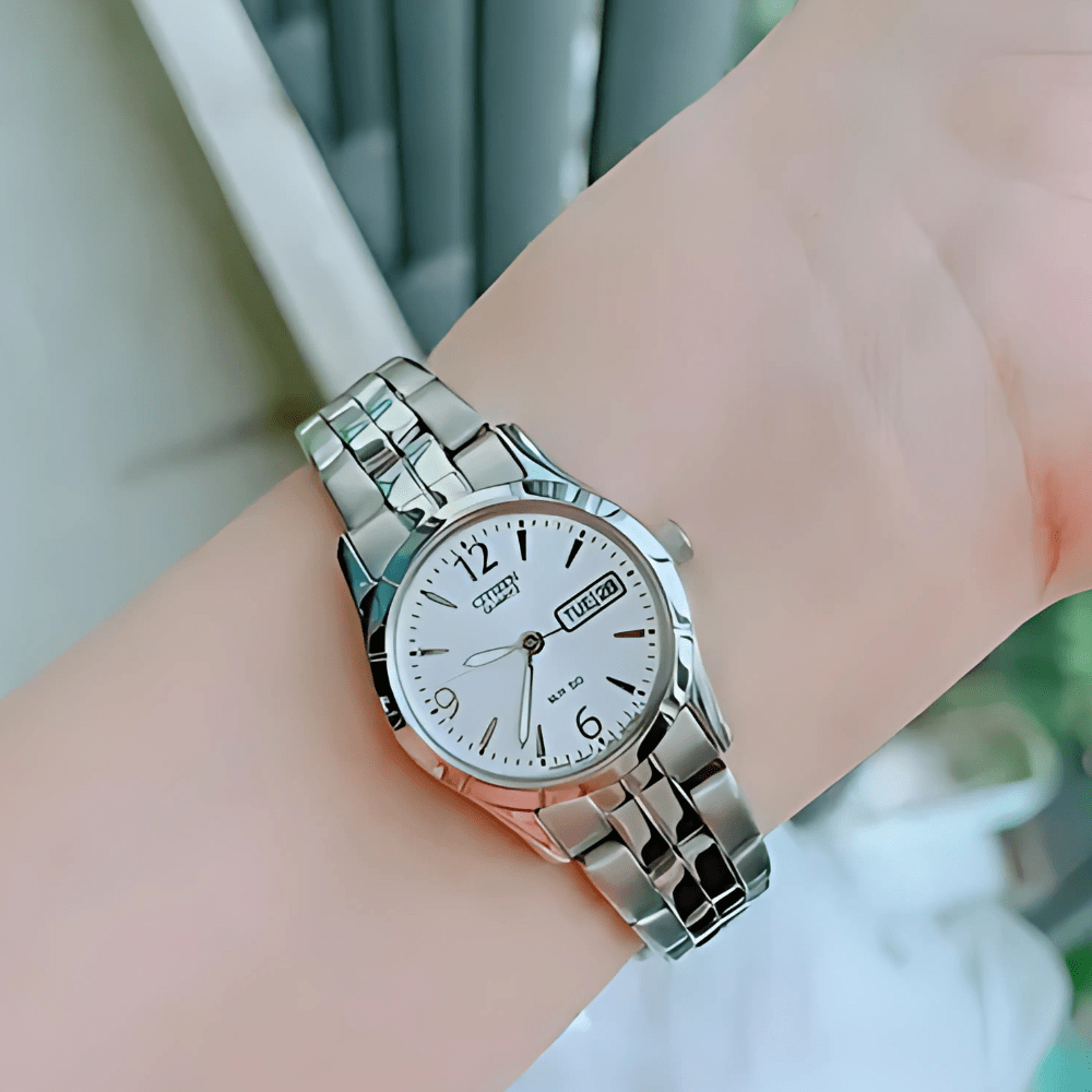 RELOJ CITIZEN EQ0540-57A QUARTZ PLATEADO3