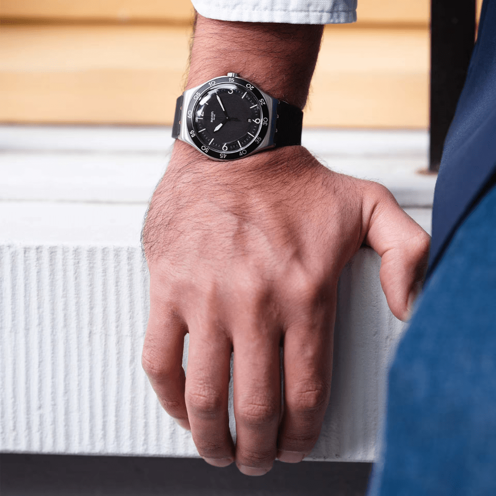 RELOJ SWATCH YWS454 BLACK SUIT BIG2