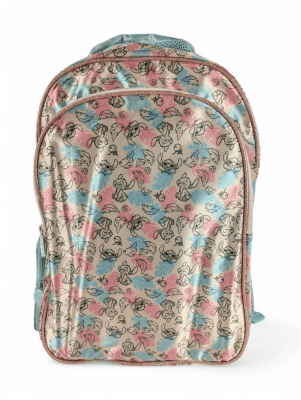 MOCHILA STITCH SATIN JUVENIL CON PORTA BOTELLA: AMPLIO BOLSILLO FRONTAL