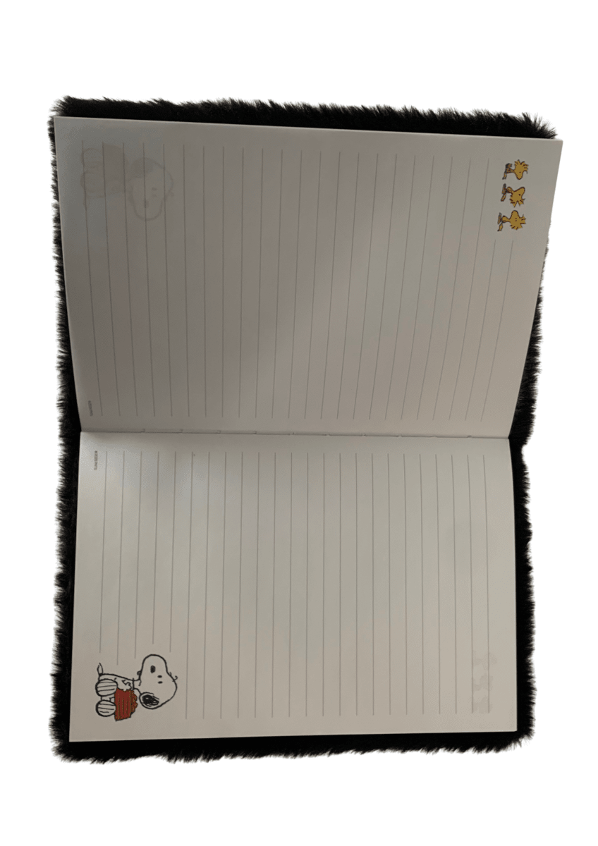 LIBRETA BORDADA PIEL NEGRA SNOOPY 22