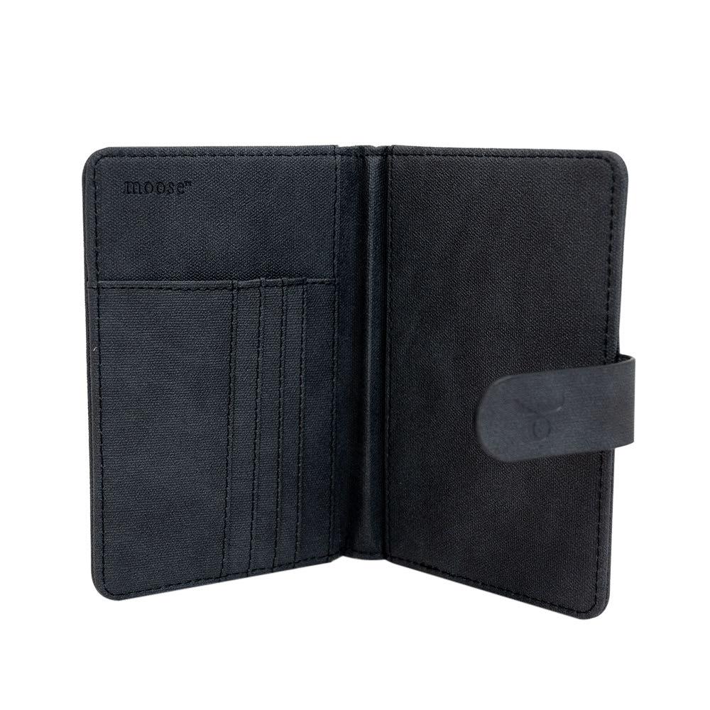 PORTAPASAPORTE NEGRO MOOSE2