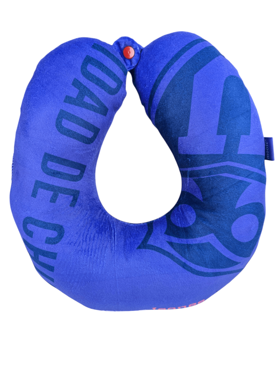 COJIN CUELLO FANÁTICOS MOOSE U DE CHILE: SOPORTE CERVICAL PARA HINCHAS3