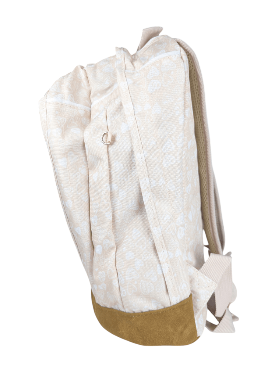 MOCHILA GOOSE MALAWI CORAZONES BEIGE: DISEÑO ROMANTICO, PORTA LAPTOP, 2 COMPARTIMIENTOS4