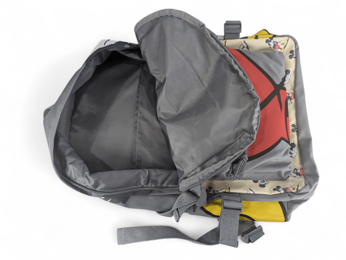 MOCHILA MICKEY MOUSE POP STREET: 4 BOLSILLOS, 2 PORTA BOTELLAS, 100% POLIESTER6