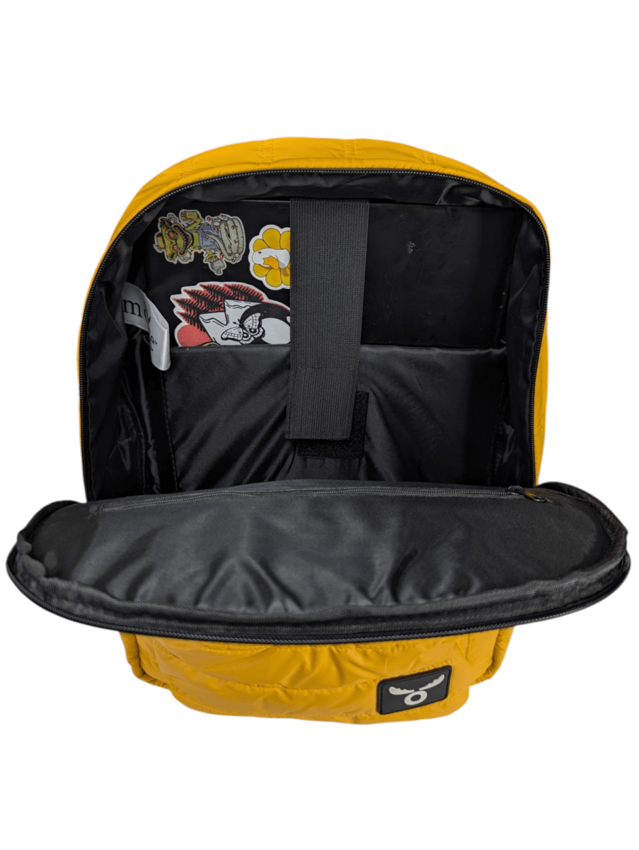 MOCHILA ESCOLAR MOOSE PARKA AMARILLA CON PORTA LAPTOP Y AJUSTE ELÁSTICO: URBANA, VIAJES, CLASES3