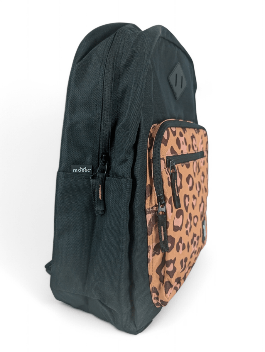 MOCHILA MOOSE RESISTANCE LEOPARDO: COMPARTIMIENTO PARA LAPTOP, ESTILO ANIMAL PRINT2