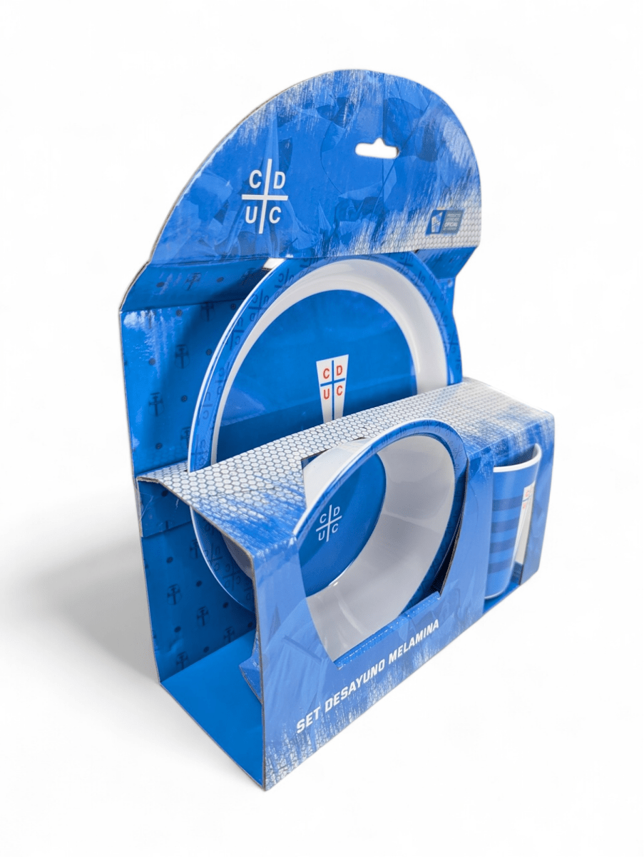 SET DE DESAYUNO UNIVERSIDAD CATÓLICA FANATIKOS - VAJILLA DE MELAMINA CON ESCUDO OFICIAL2