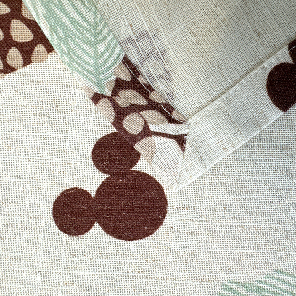 MANTEL RECTANGULAR 140X240CM NAVIDAD DISNEY CLASSIC3