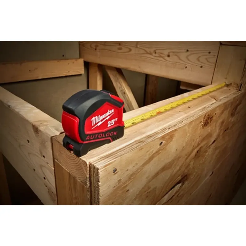 Huincha Métrica con Bloqueo Automático 8m/26ft MILWAUKEE 48-22-68262