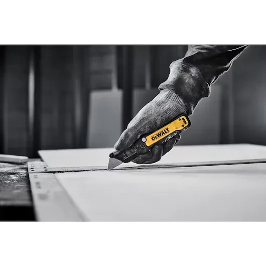 Cartonero Plegable De Uso General DEWALT DWHT109912