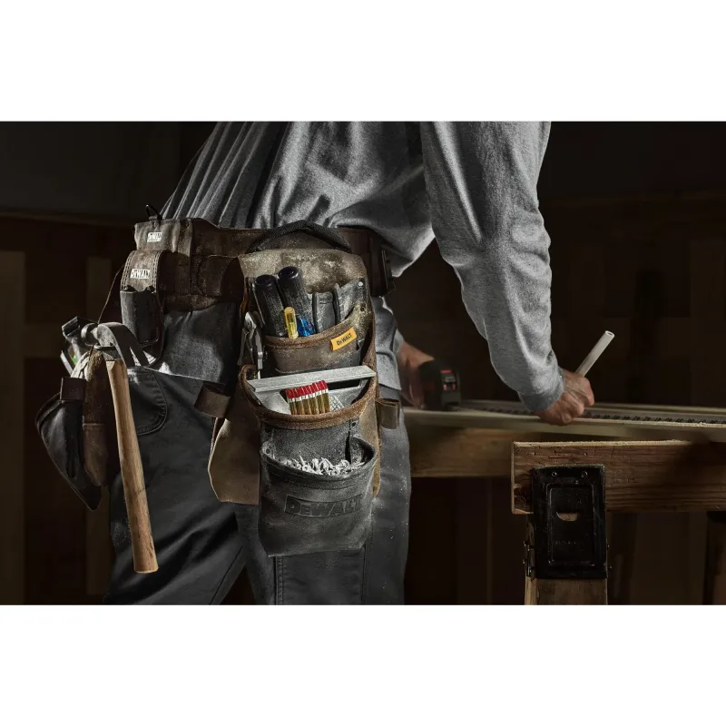 Cinturón Y Bolsos De Cuero 18 Bolsillos Dewwalt DWST550113 Color CAFÉ2