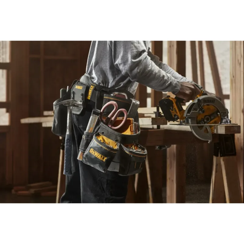Cinturón Porta Herramientas Profesional 25 Bolsillos DEWALT DWST40603-12