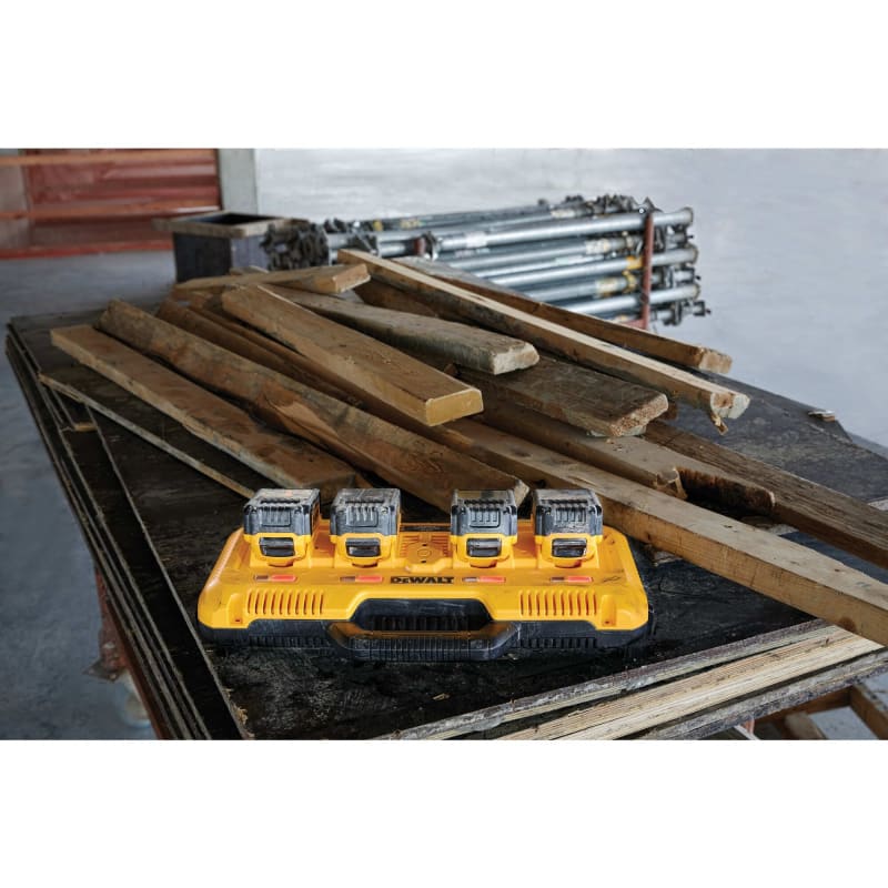 Cargador De 4 Puertos Carga Rápida Dcb104 Dewalt2