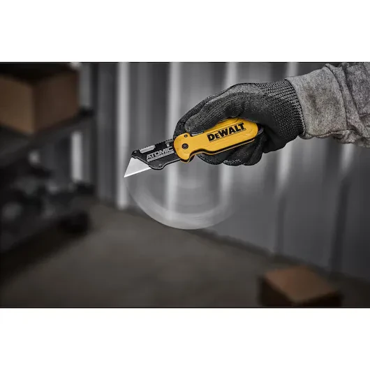 Cartonero Plegable De Uso General Atomic Compact Series DEWALT DWHT109908