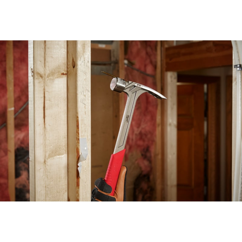 Martillo Carpintero Cara Fresada 28 oz MILWAUKEE 48-22-90296