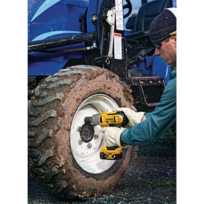 Kit de Llave de Impacto Inalámbrica de 1/2