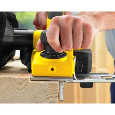 Cepillo Eléctrico 750W 82mm 220V STANLEY STPP7502-B2C 2