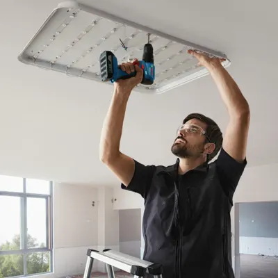 Kit Taladro + Esmeril 18 V BOSCH 06019H90E4000 13