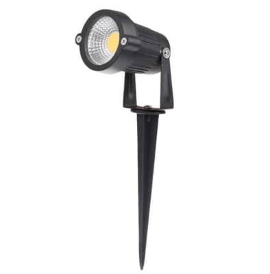 Foco Jardín Estaca 5W 220V 3000K Luz Cálida cuerpo negro