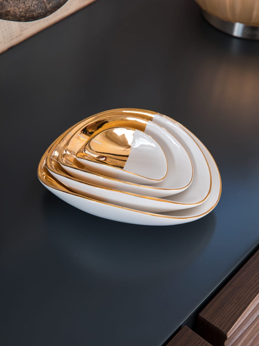 Platos Ovale Modelo Blanco / Oro I.  2 unidades2