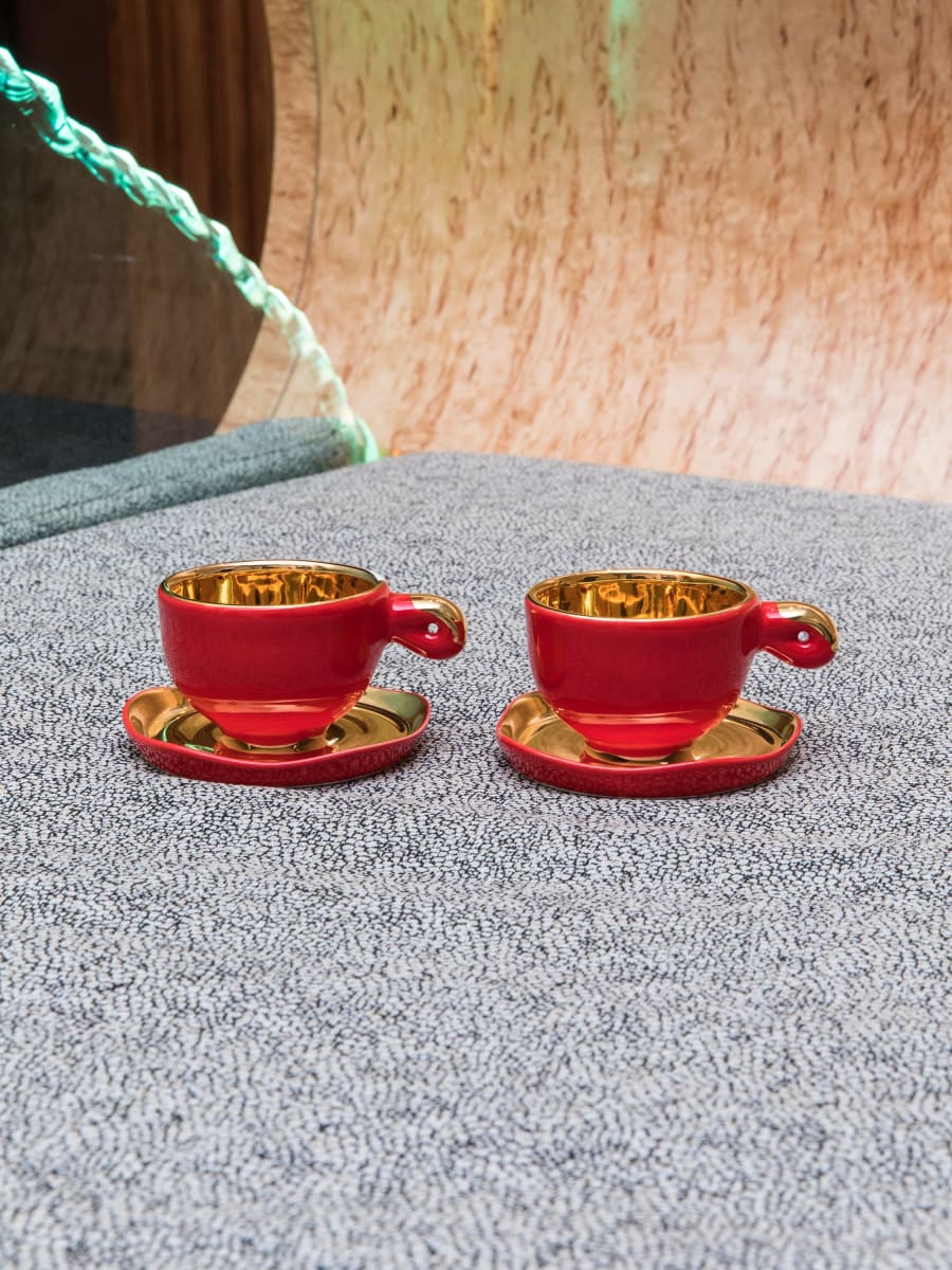 Taza Espresso & Platillo “Fiore” Oro 1 unidad3