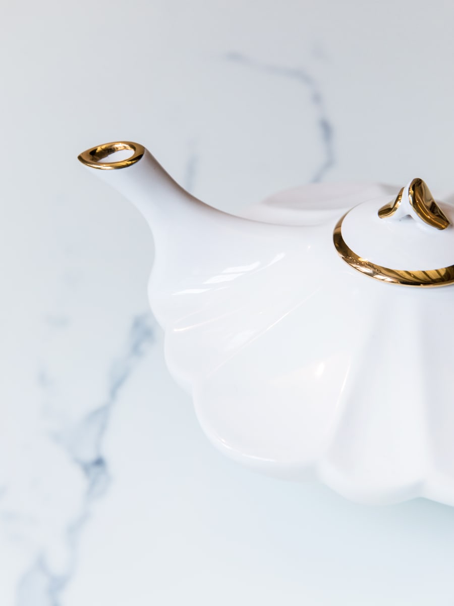 Juego Tetera + Azucarero + 2 Tazas Blancas Pétalo4