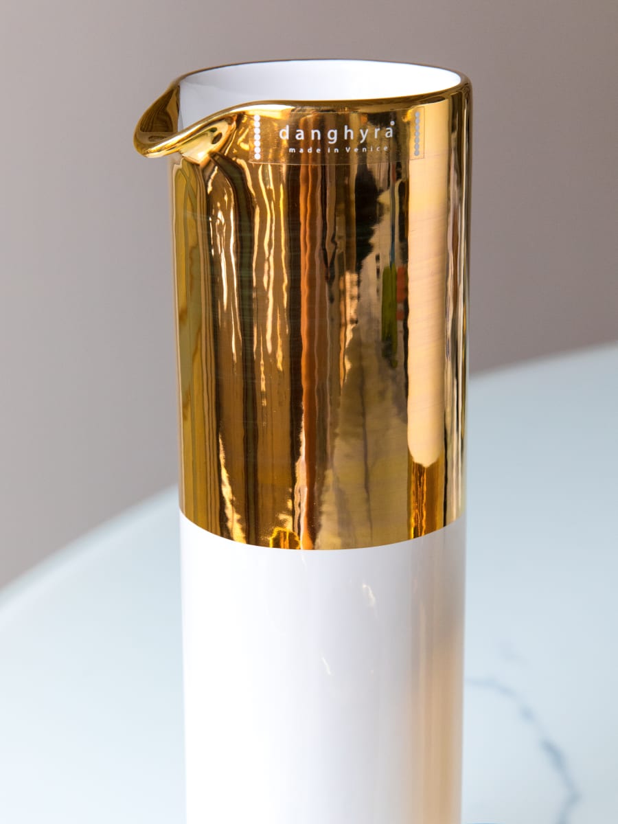 Jarra Cilindro Blanco / Oro1