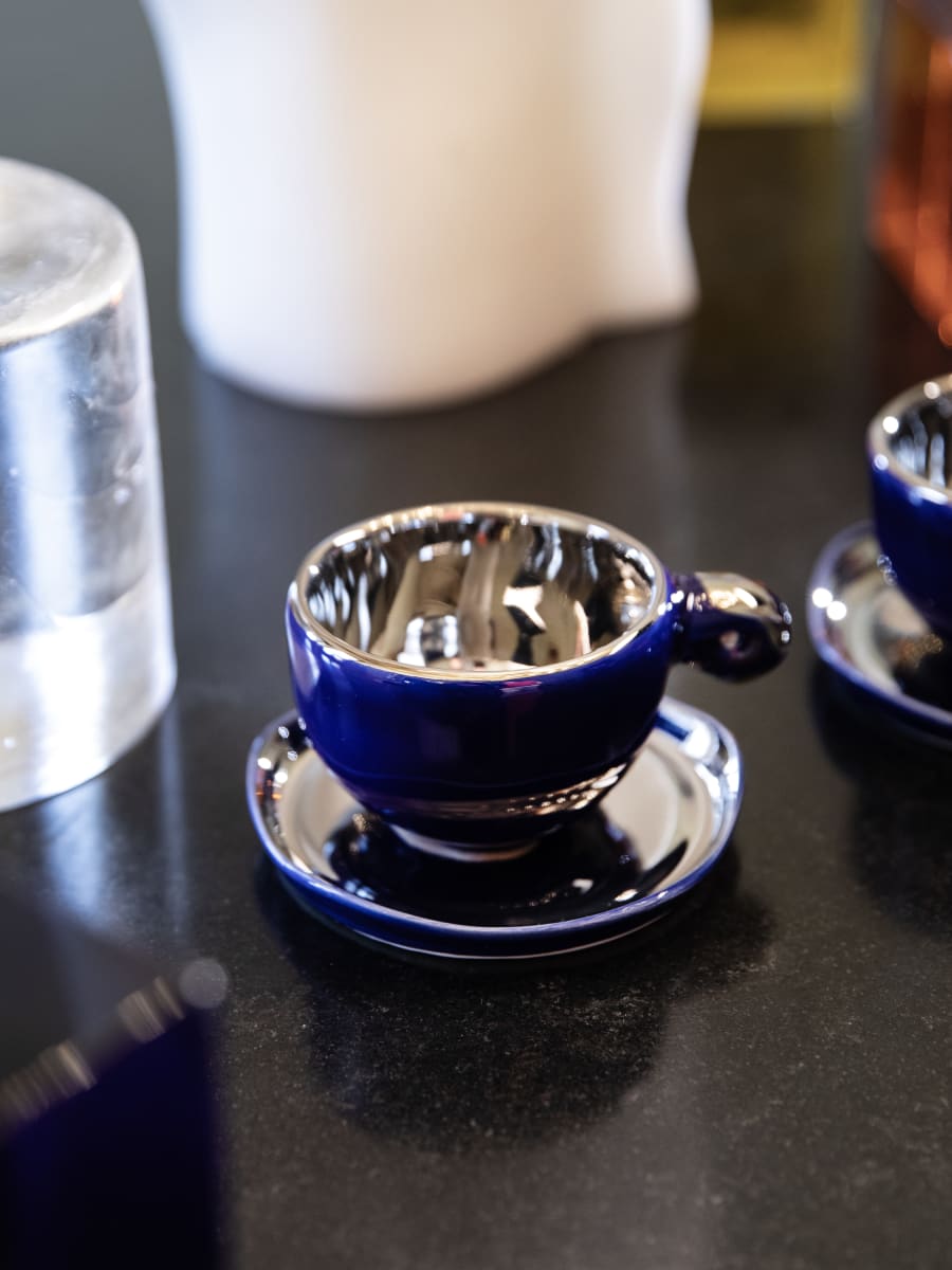 Taza Espresso & Platillo “Fiore” Platino 1 unidad6