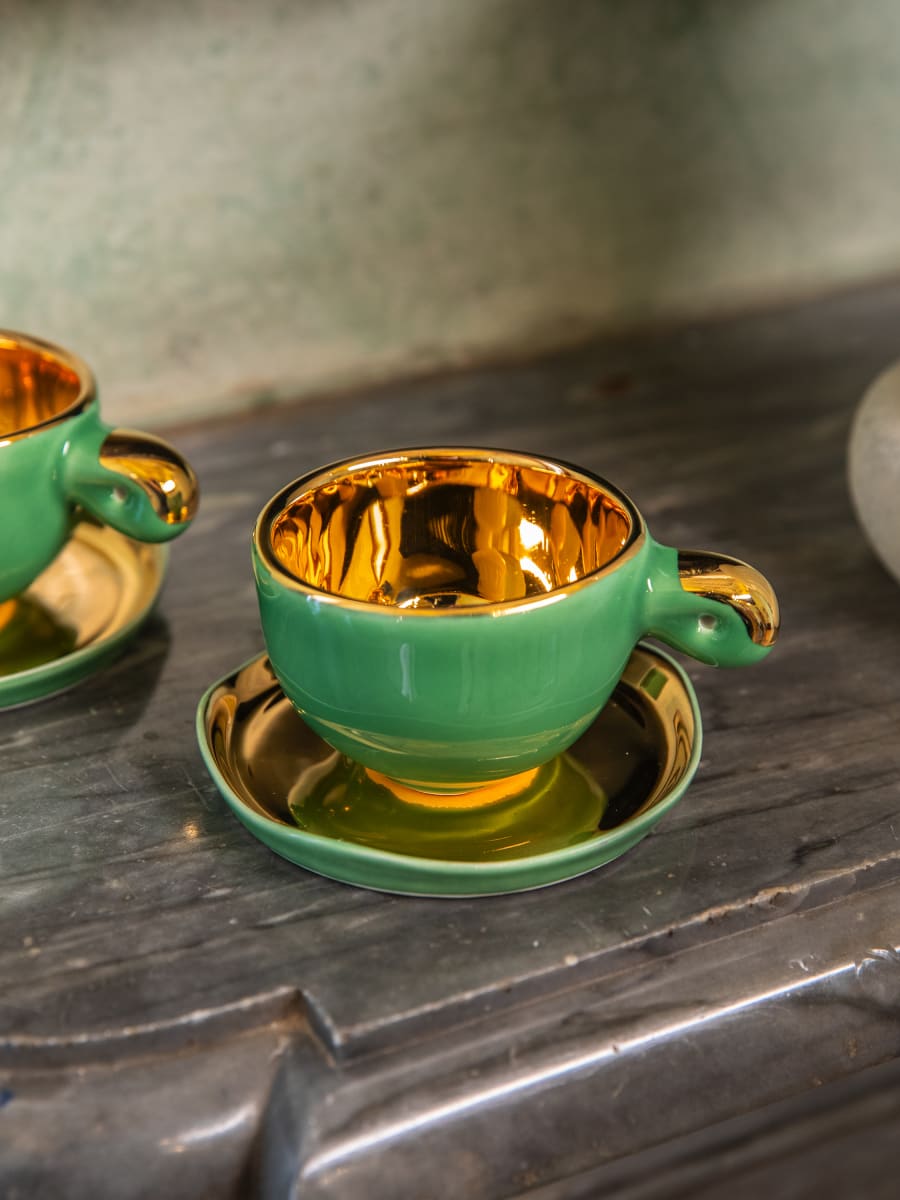 Taza Espresso & Platillo “Fiore” Oro 1 unidad10