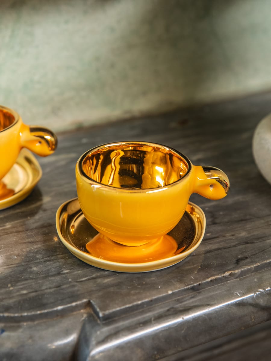 Taza Espresso & Platillo “Fiore” Oro 1 unidad6