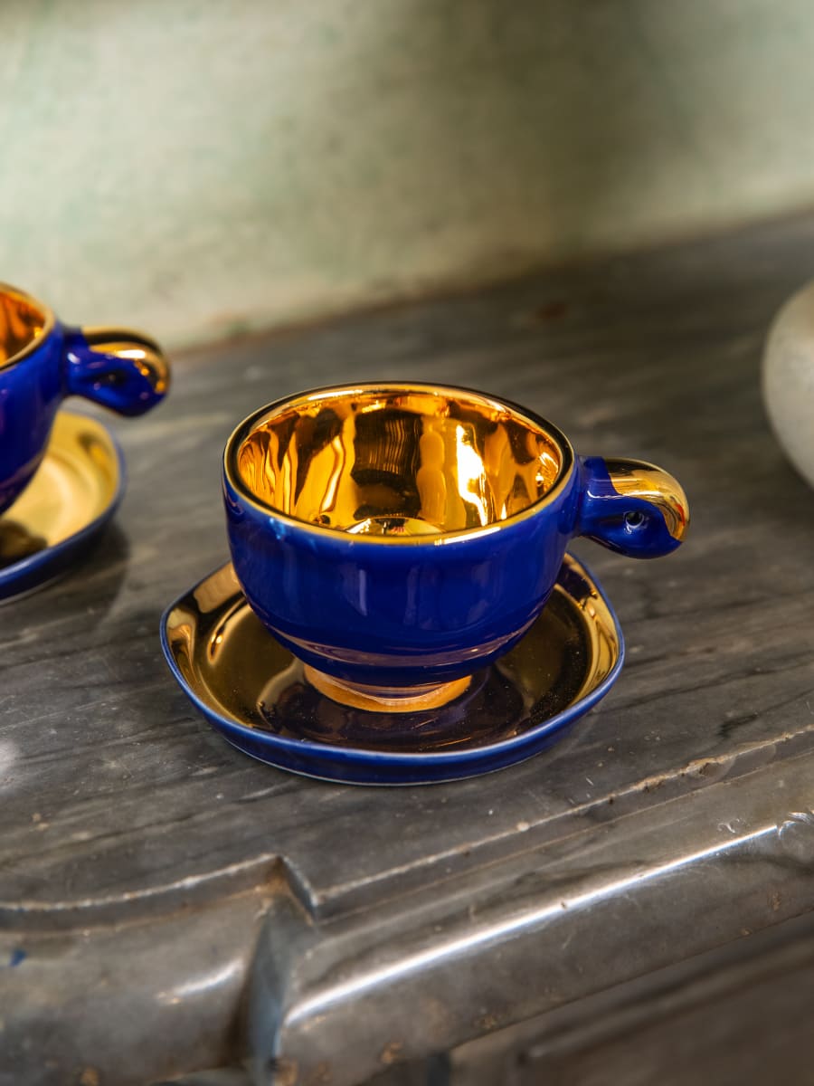 Taza Espresso & Platillo “Fiore” Oro 1 unidad2