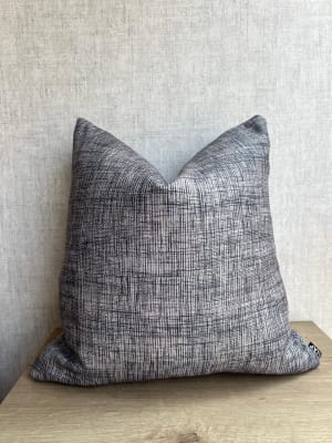 FUNDA DE COJÍN BLACK AND BEIGE TISSUE