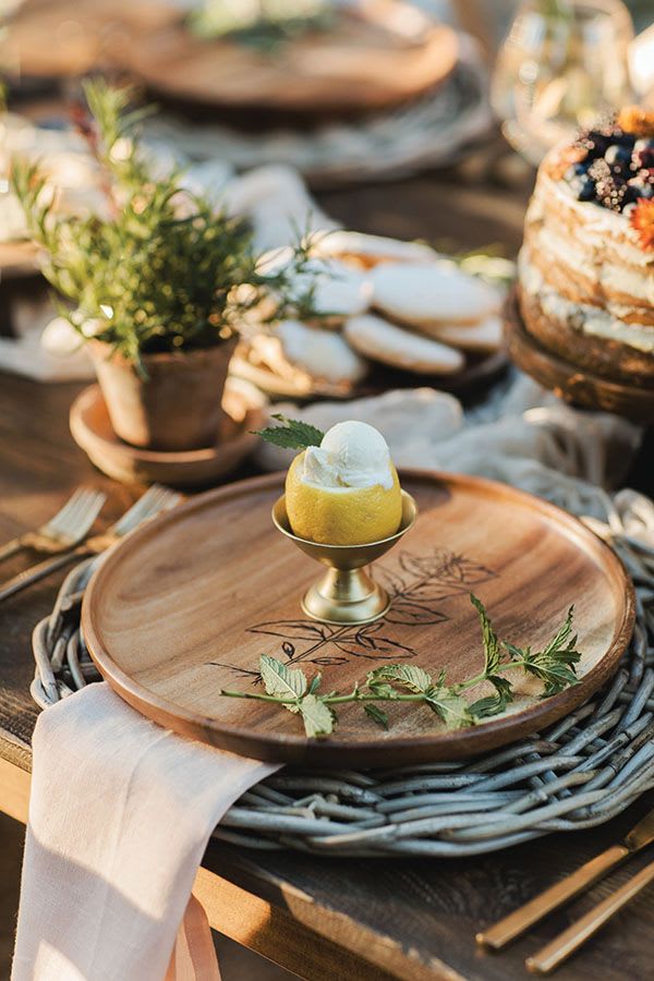 PLATO DE SITIO MADERA ACACIA