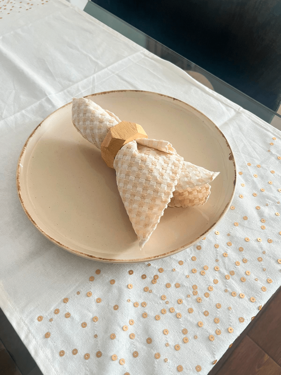 CAMINO DE MESA LENTEJUELAS DORADO2