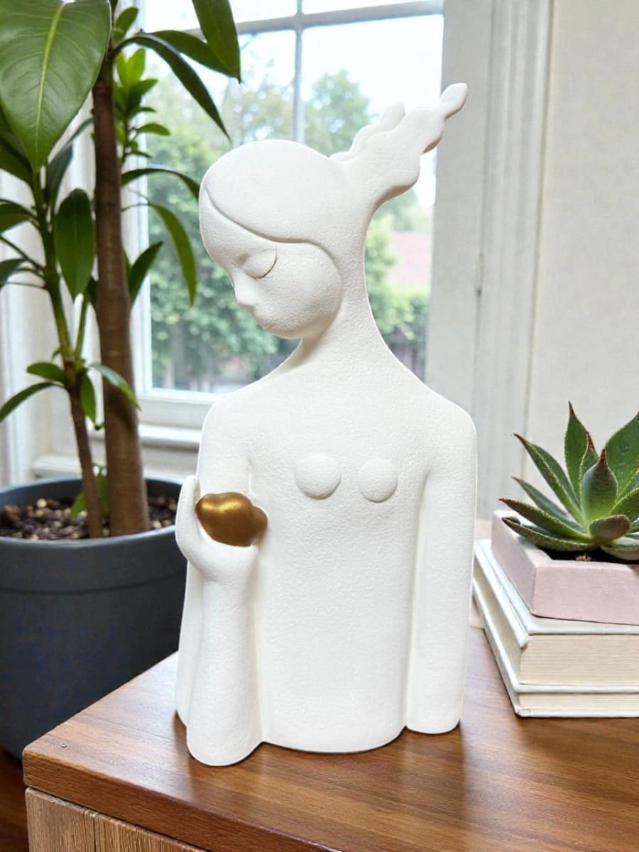 ADORNO ESCULTURA DAMA NUBE