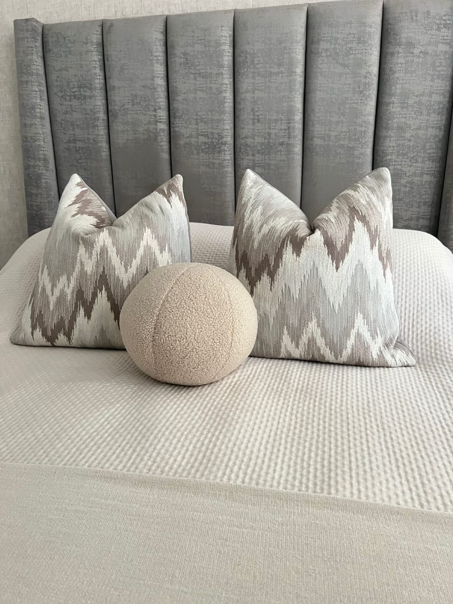 COJÍN ESFERA CURLY1