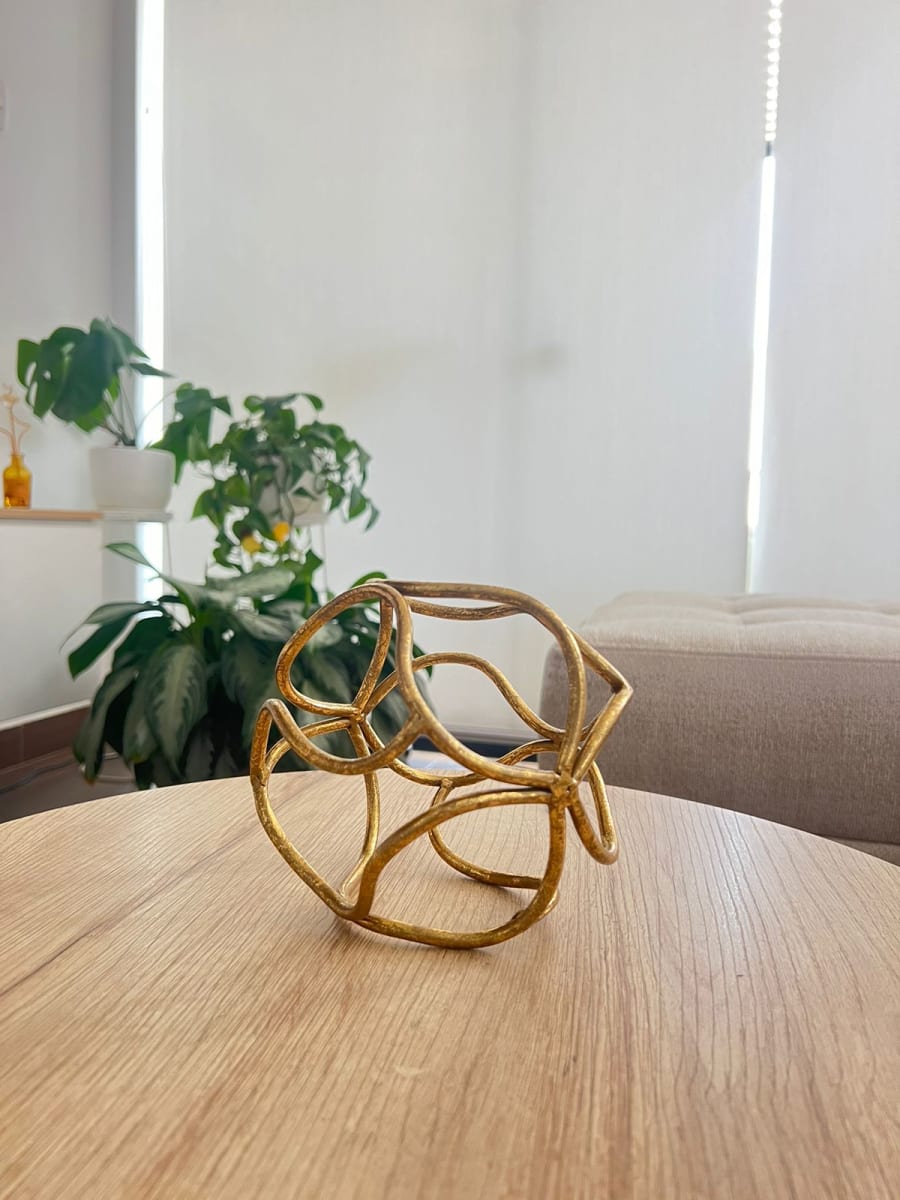 ADORNO ESFERA ABSTRACTA DECORATIVA