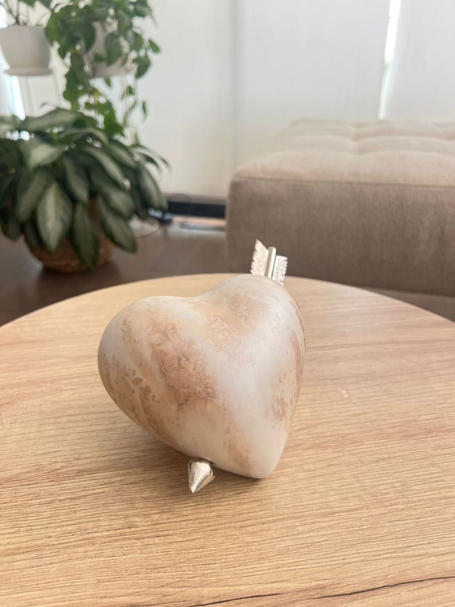 ADORNO CORAZÓN FLECHADO