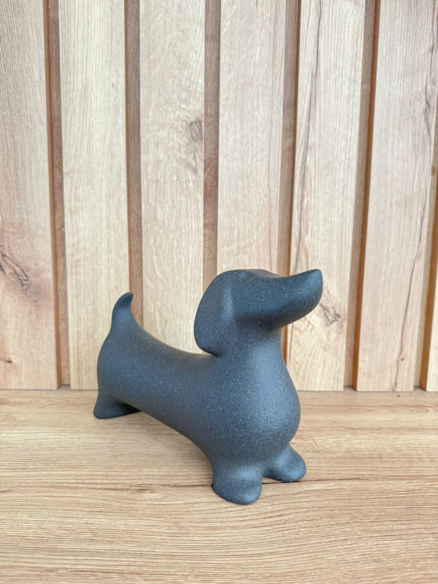 ADORNO PERRO SALCHICHA GRAFITO1