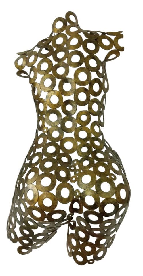 ESCULTURA DE HIERRO SILUETA MUJER