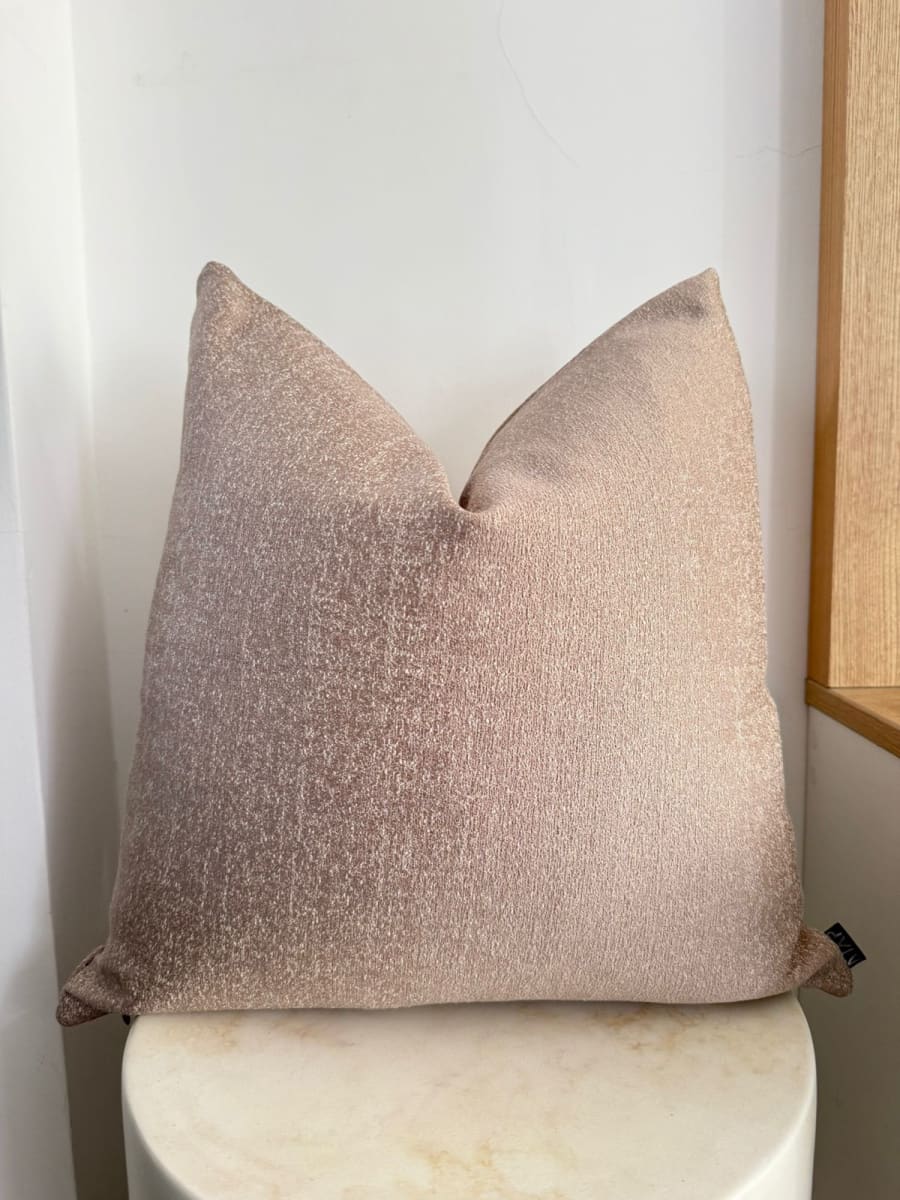 FUNDA DE COJÍN ROSA NUDE2