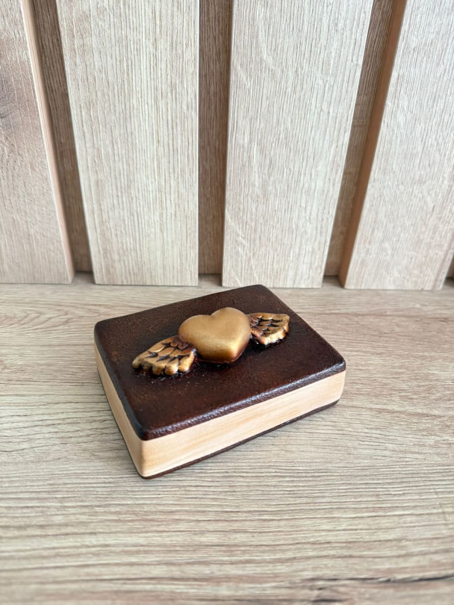 ADORNO LIBRO CORAZÓN1