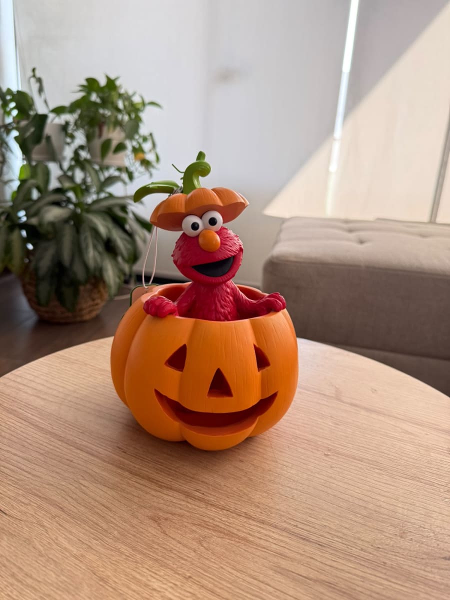 ADORNO ELMO EN CALAZABA - COLECCIÓN SESAMO1