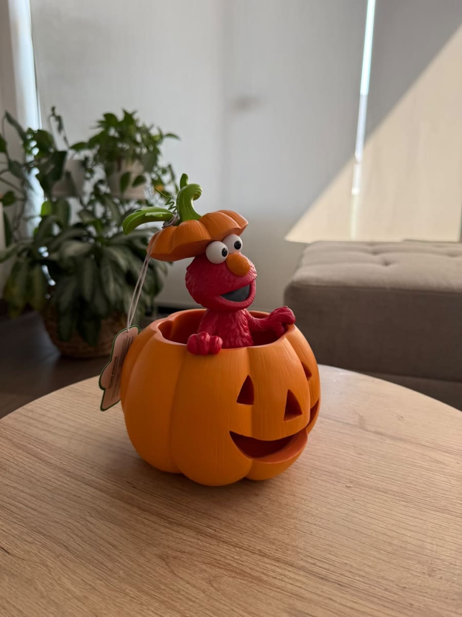 ADORNO ELMO EN CALAZABA - COLECCIÓN SESAMO3