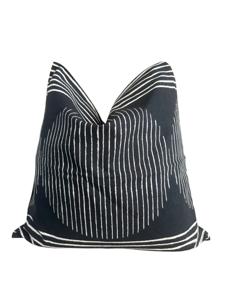 FUNDA DE COJÍN BLACK BOHO2