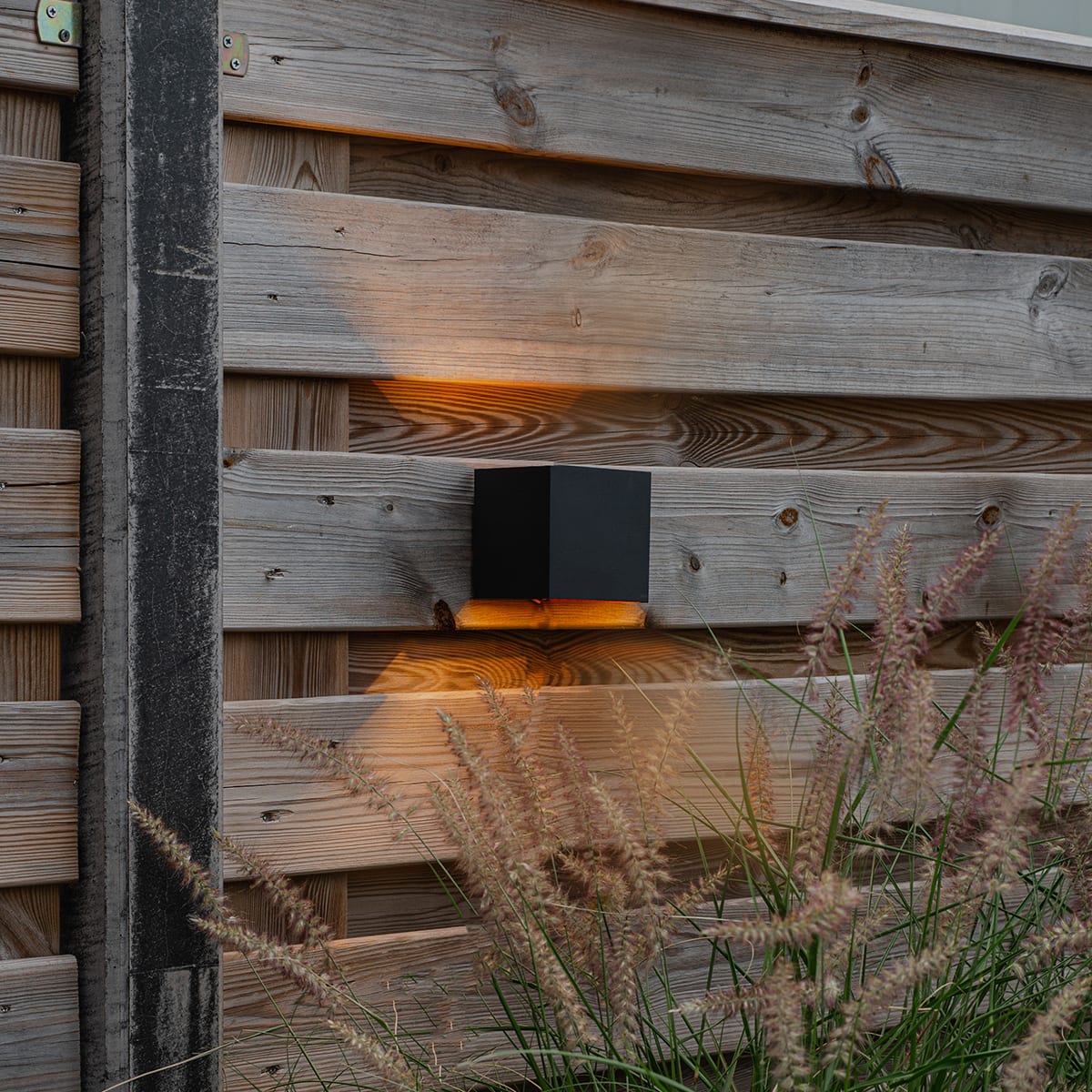 APLIQUÉ CUADRADO ANTON NEGRO2