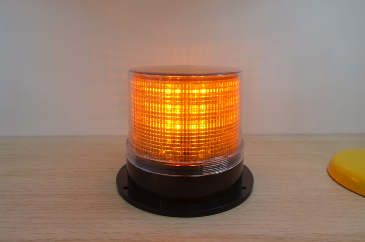 BALIZA RECARGABLE CONTROL REMOTO4