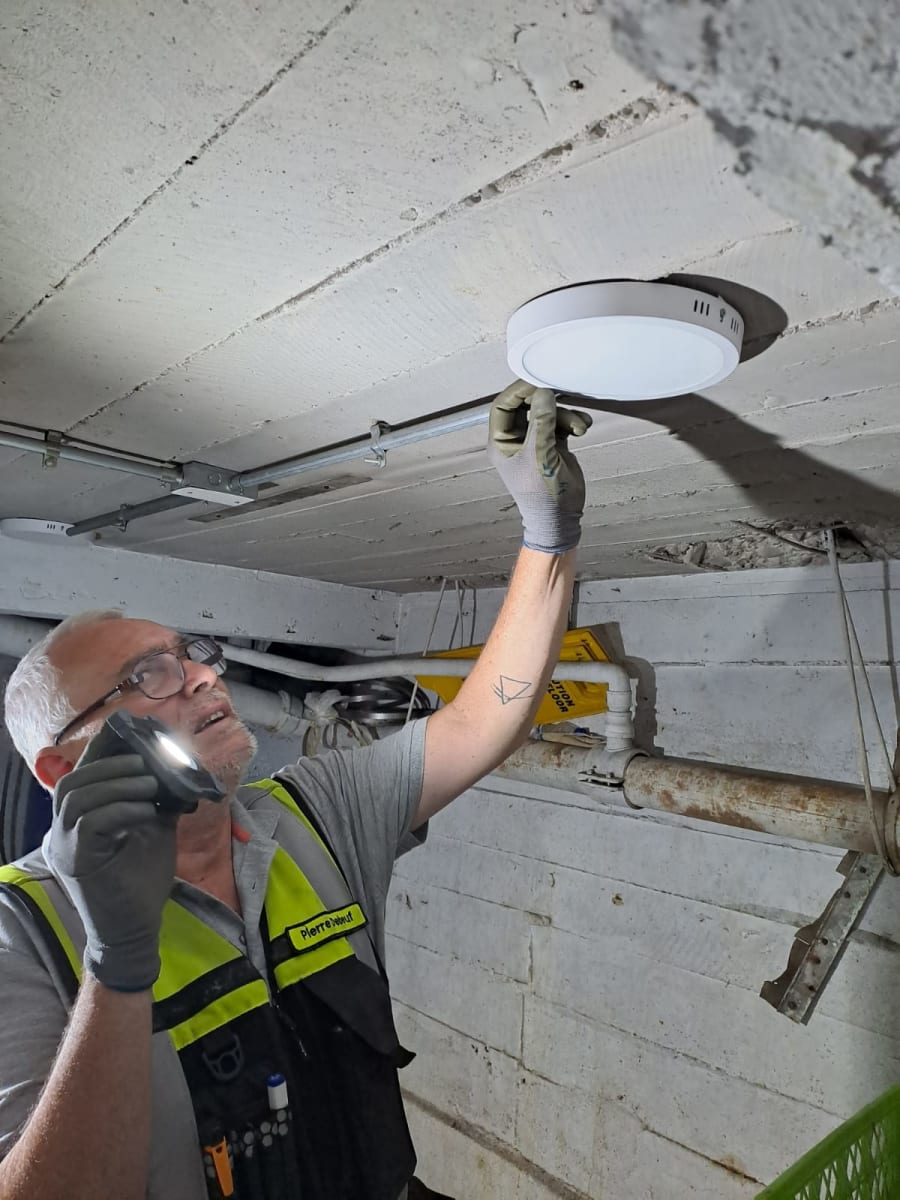 PANEL SOBREPUESTO REDONDO3