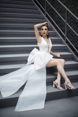 MINI VESTIDO CON MOÑO DE TUL BRILLANTE1